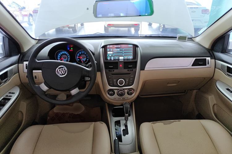 Used Buick Excelle 2013 1.5L Automatic Classic Model Center Console