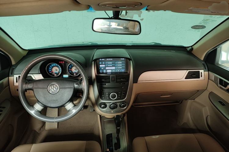 Used Buick Excelle 2013 1.5L Automatic Classic Model Center Console