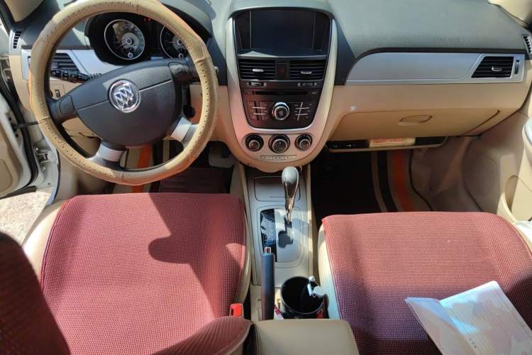 Used Buick Excelle 2013 1.5L Automatic Classic Model Center Console