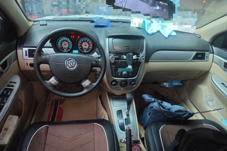 Used Buick Excelle 2013 1.5L Automatic Classic Model Center Console