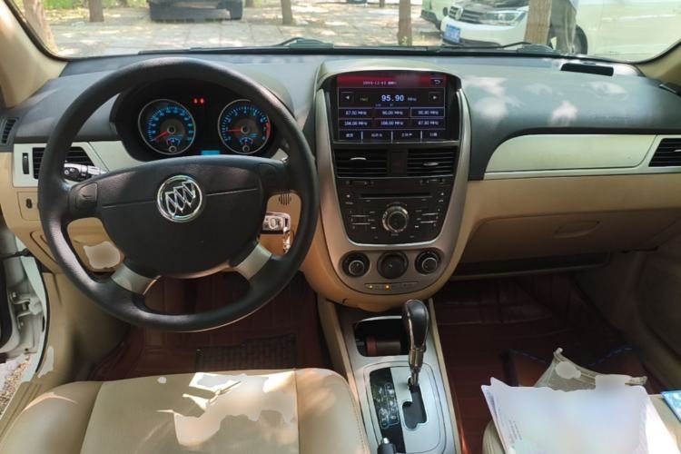 Used Buick Excelle 2013 1.5L Automatic Classic Model Center Console