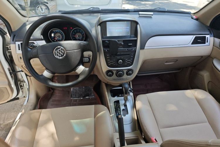 Used Buick Excelle 2013 1.5L Automatic Classic Model Center Console