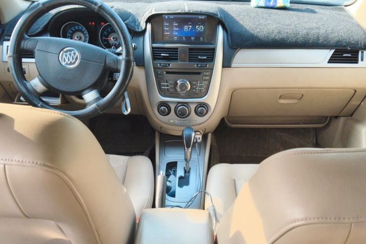 Used Buick Excelle 2013 1.5L Automatic Classic Model Center Console
