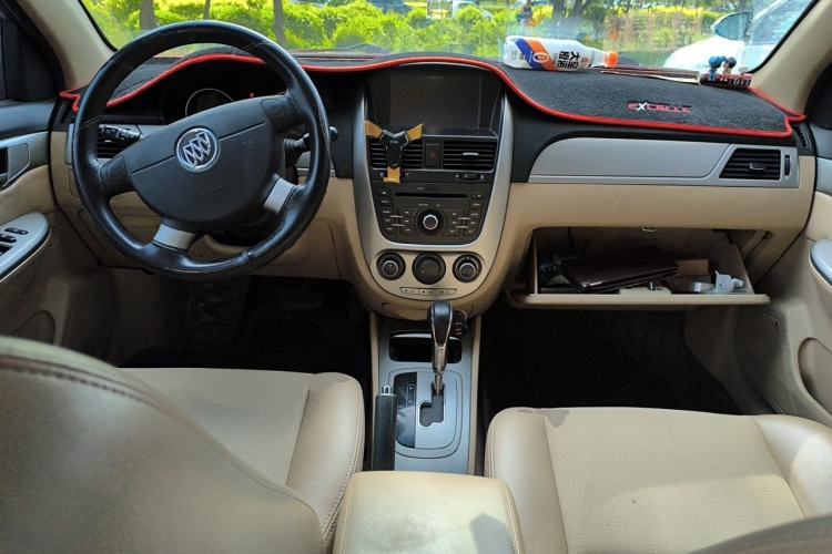 Used Buick Excelle 2013 1.5L Automatic Classic Model Center Console