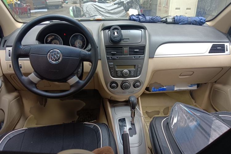 Used Buick Excelle 2013 1.5L Automatic Classic Model Center Console