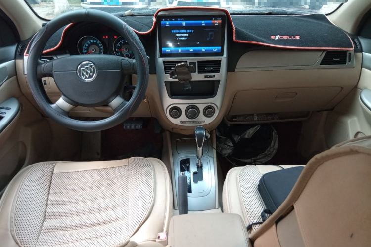 Used Buick Excelle 2013 1.5L Automatic Classic Model Center Console
