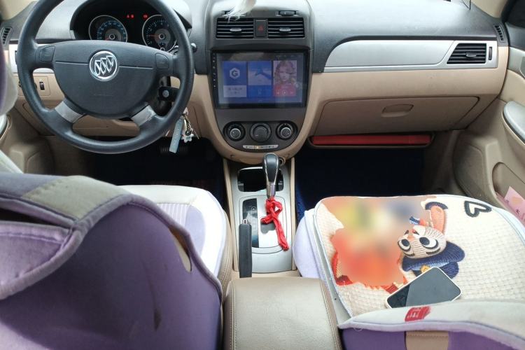 Used Buick Excelle 2013 1.5L Automatic Classic Model Center Console