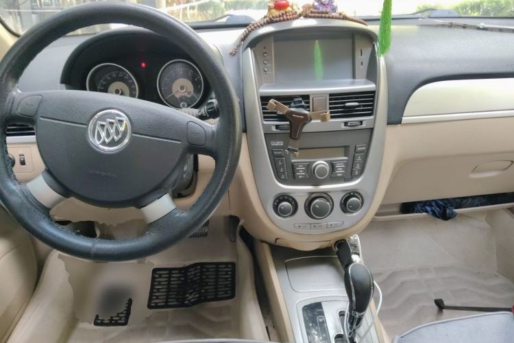 Used Buick Excelle 2013 1.5L Automatic Classic Model Center Console