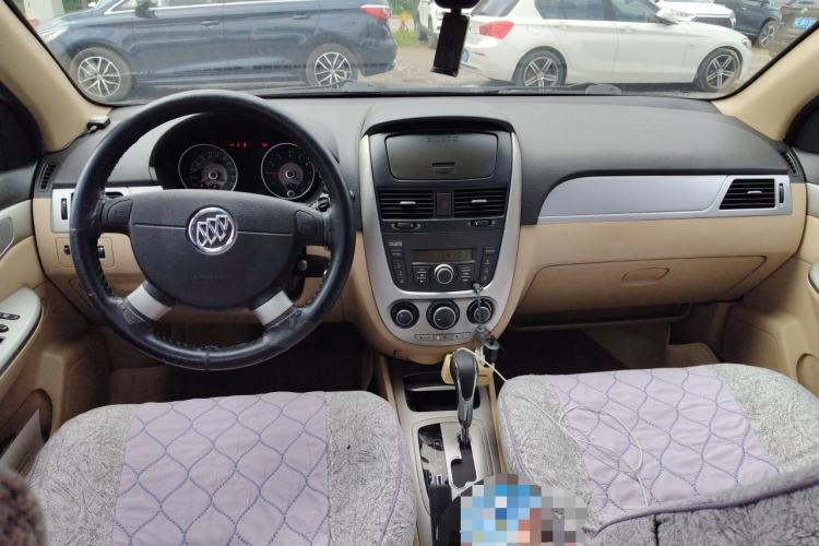 Used Buick Excelle 2013 1.5L Automatic Classic Model Center Console