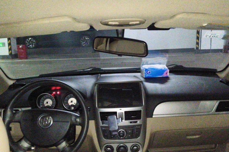 Used Buick Excelle 2013 1.5L Automatic Classic Model Center Console