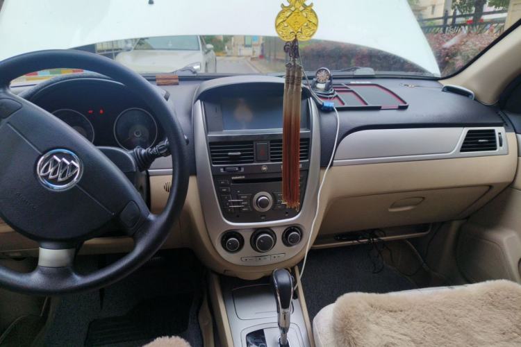Used Buick Excelle 2013 1.5L Automatic Classic Model Center Console