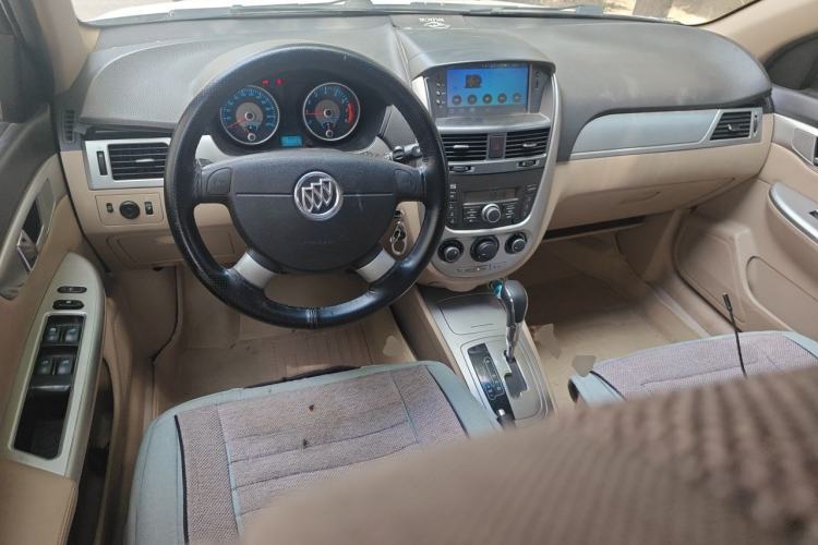 Used Buick Excelle 2013 1.5L Automatic Classic Model Center Console