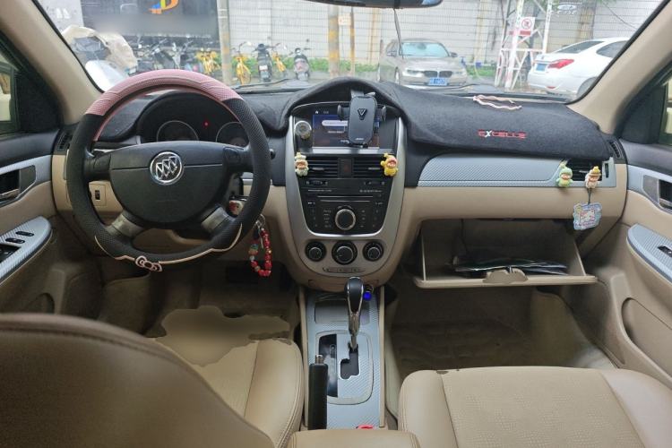 Used Buick Excelle 2013 1.5L Automatic Classic Model Center Console