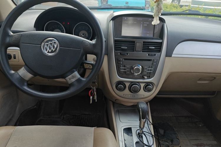 Used Buick Excelle 2013 1.5L Automatic Classic Model Center Console