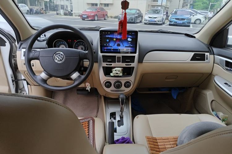 Used Buick Excelle 2013 1.5L Automatic Classic Model Center Console