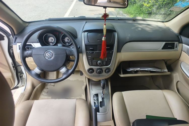 Used Buick Excelle 2013 1.5L Automatic Classic Model Center Console