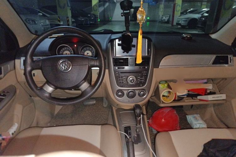 Used Buick Excelle 2013 1.5L Automatic Classic Model Center Console