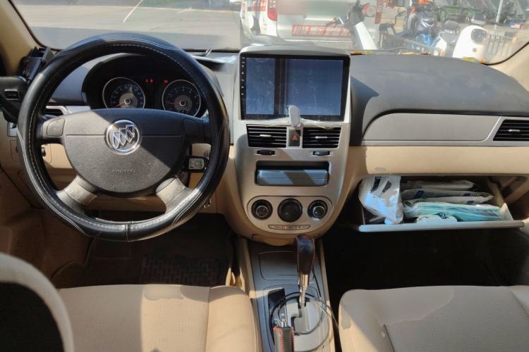 Used Buick Excelle 2013 1.5L Automatic Classic Model Center Console