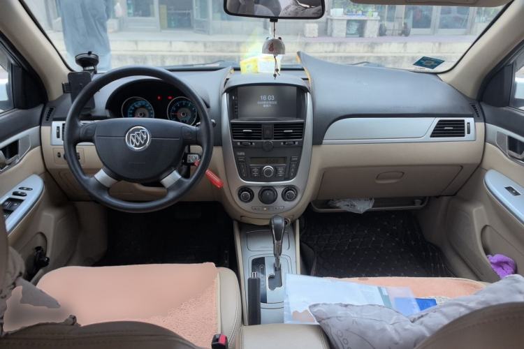 Used Buick Excelle 2013 1.5L Automatic Classic Model Center Console