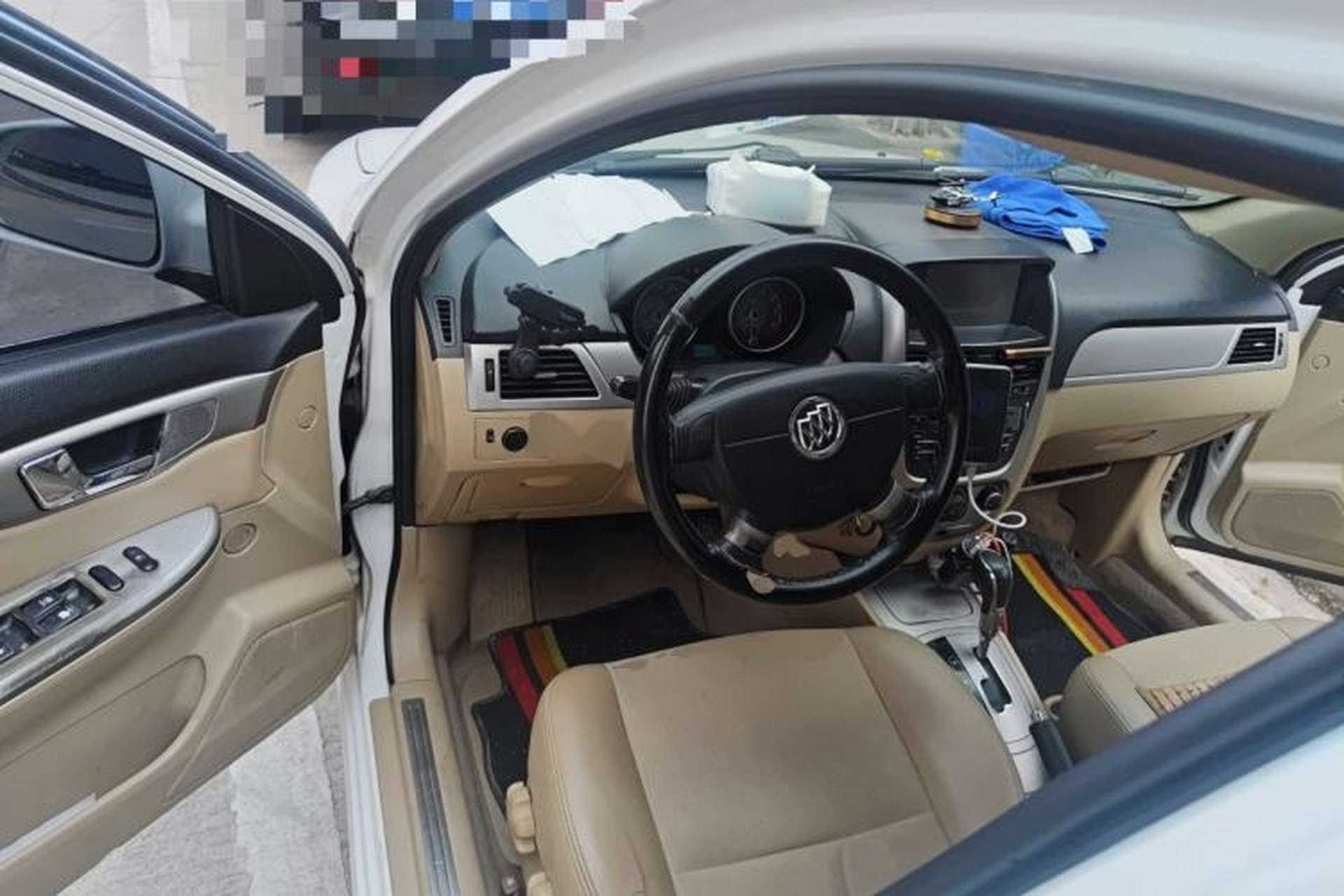 Used Buick Excelle 2013 1.5L Automatic Classic Model Center Console