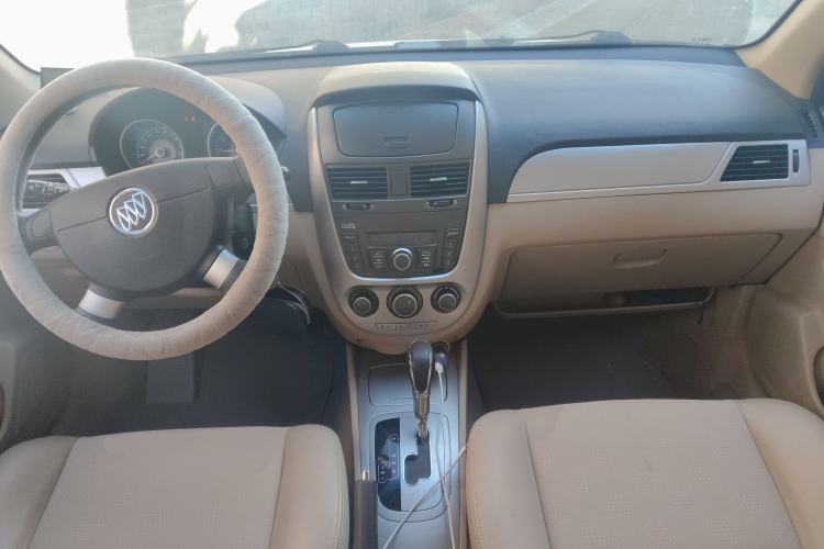 Used Buick Excelle 2013 1.5L Automatic Classic Model Center Console