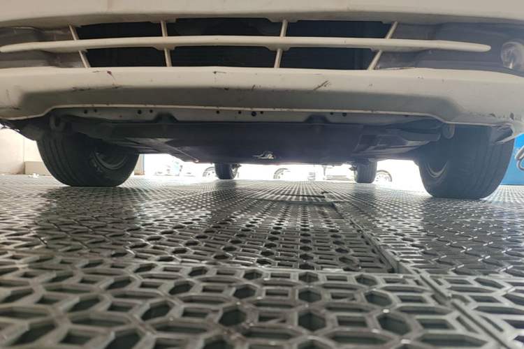 Used Buick Excelle 2013 1.5L Automatic Classic Model Chassis Front