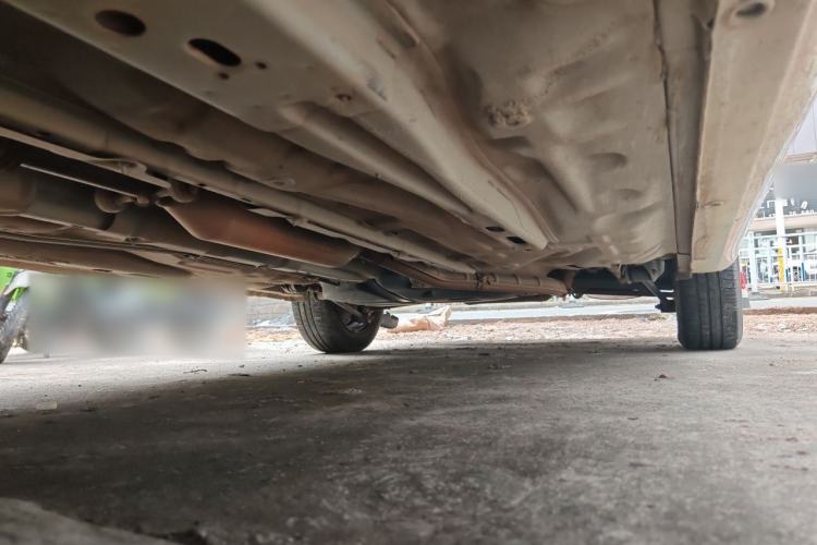 Used Buick Excelle 2013 1.5L Automatic Classic Model Chassis Front Left