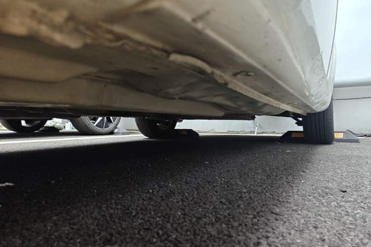 Used Buick Excelle 2013 1.5L Manual Classic Model Chassis Front Left