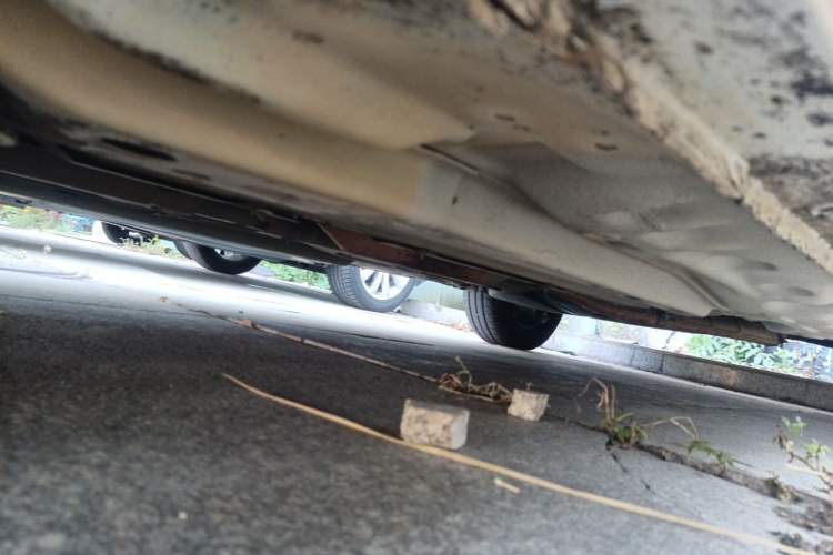 Used Buick Excelle 2013 1.5L Automatic Classic Model Chassis Front Left