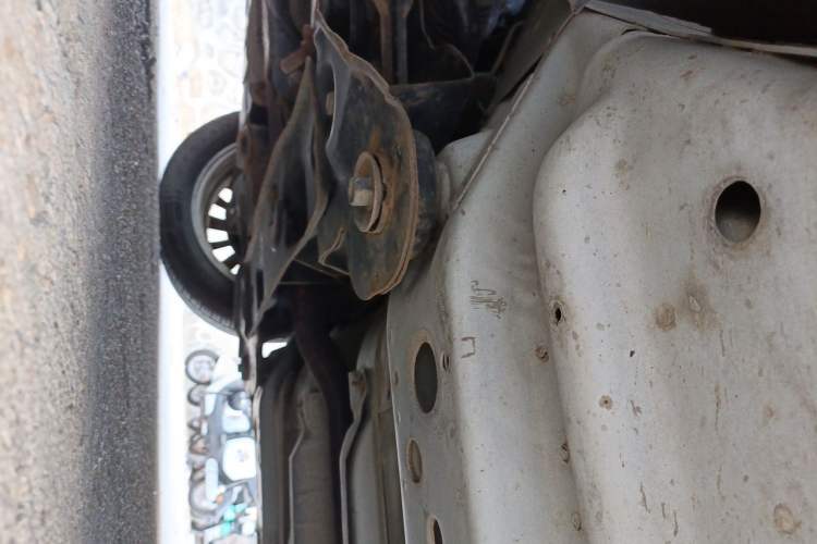 Used Buick Excelle 2013 1.5L Automatic Classic Model Chassis Front Left