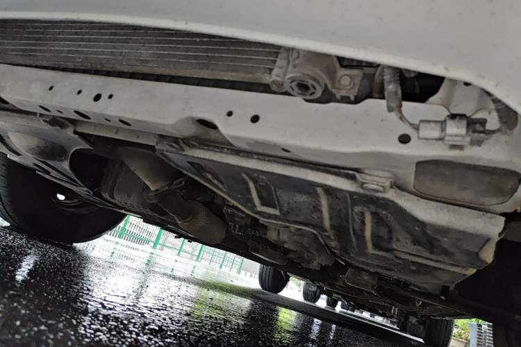 Used Buick Excelle 2013 1.5L Automatic Classic Model Chassis Front Left