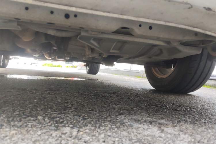 Used Buick Excelle 2013 1.5L Automatic Classic Model Chassis Front Left