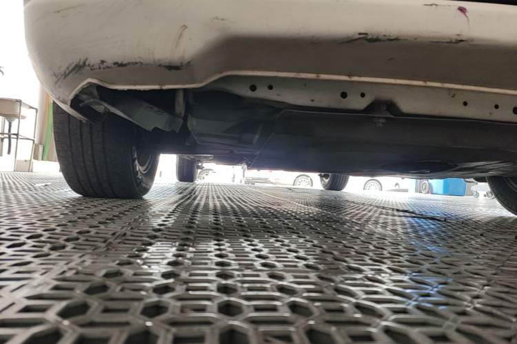 Used Buick Excelle 2013 1.5L Automatic Classic Model Chassis Front Right