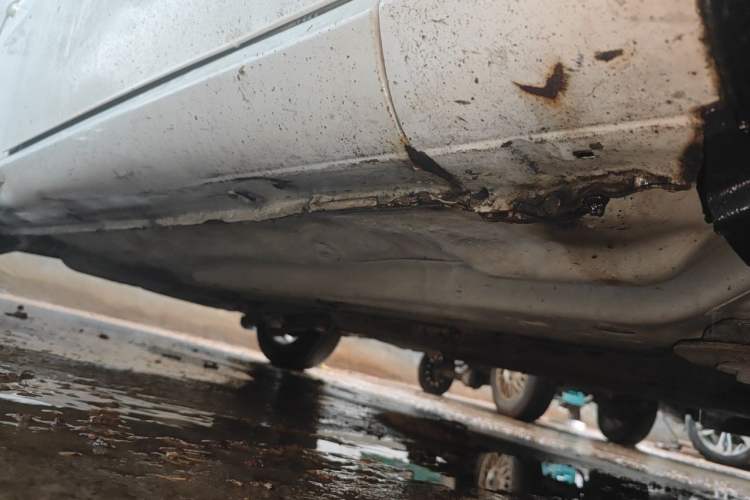 Used Buick Excelle 2013 1.5L Automatic Classic Model Chassis Front Right