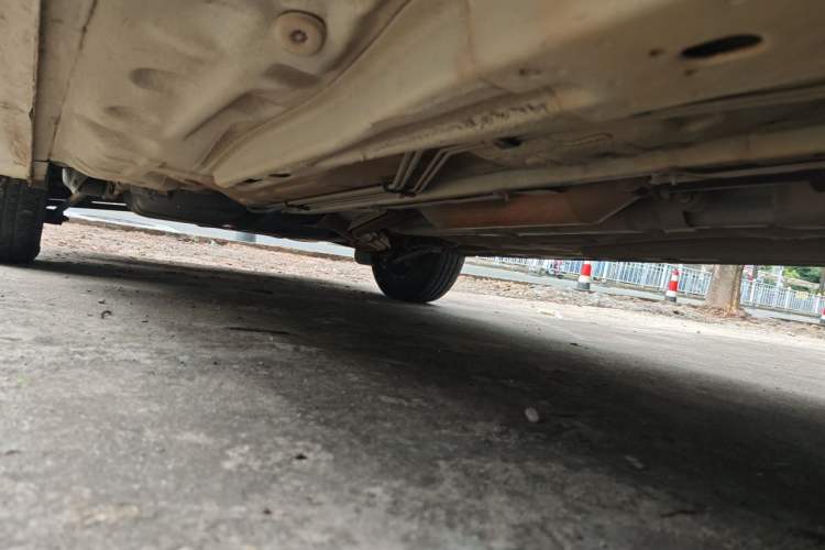 Used Buick Excelle 2013 1.5L Automatic Classic Model Chassis Front Right