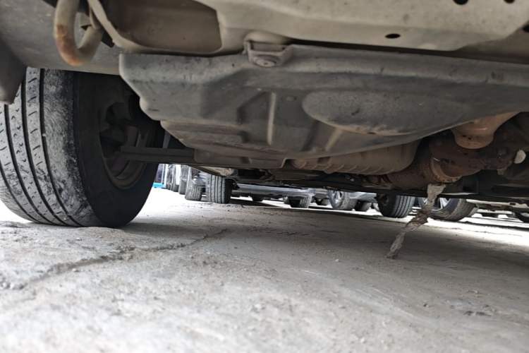 Used Buick Excelle 2013 1.5L Automatic Classic Model Chassis Front Right