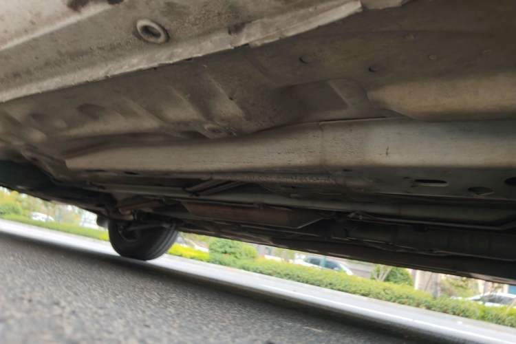 Used Buick Excelle 2013 1.5L Manual Classic Model Chassis Front Right