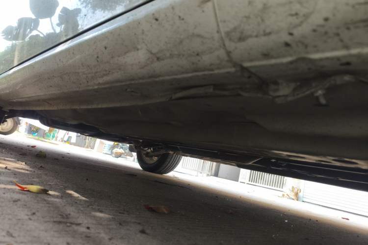 Used Buick Excelle 2013 1.5L Manual Luxury Model Chassis Front Right