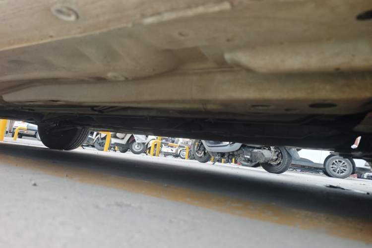 Used Buick Excelle 2013 1.5L Manual Classic Model Chassis Front Right