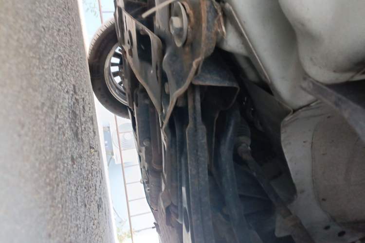 Used Buick Excelle 2013 1.5L Automatic Classic Model Chassis Front Right