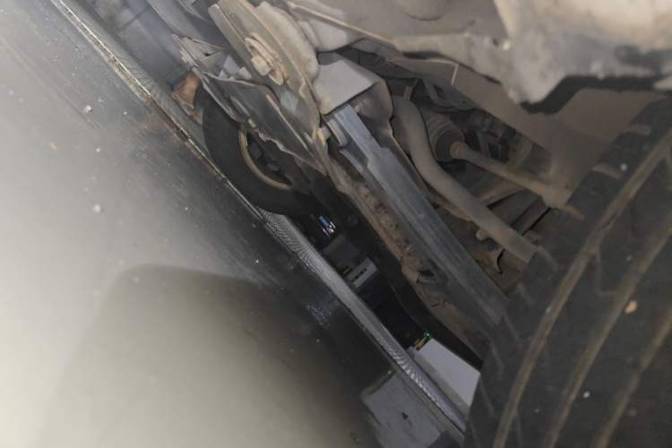 Used Buick Excelle 2013 1.5L Automatic Classic Model Chassis Front Right