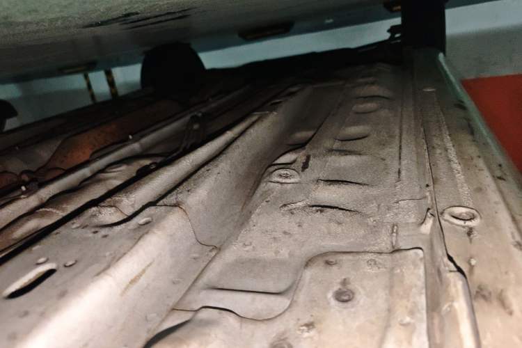 Used Buick Excelle 2013 1.5L Automatic Classic Model Chassis Front Right
