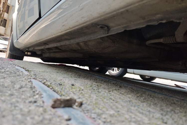 Used Buick Excelle 2013 1.5L Manual Classic Model Chassis Rear Left