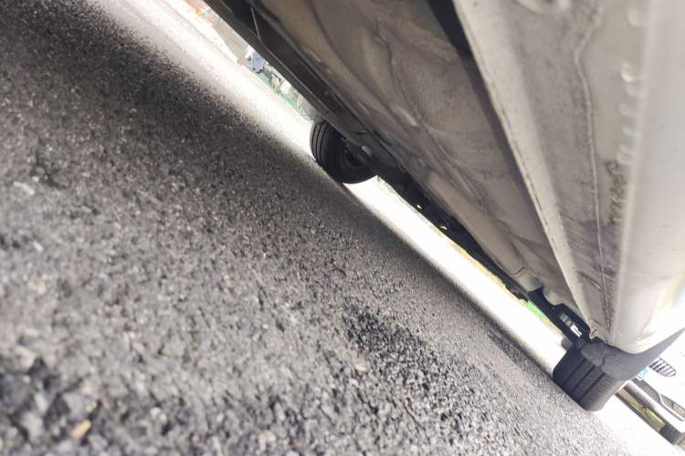 Used Buick Excelle 2013 1.5L Manual Classic Model Chassis Rear Right
