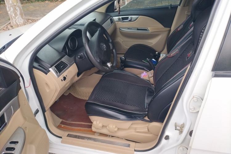 Used Buick Excelle 2013 1.5L Manual Classic Model Driver Seat