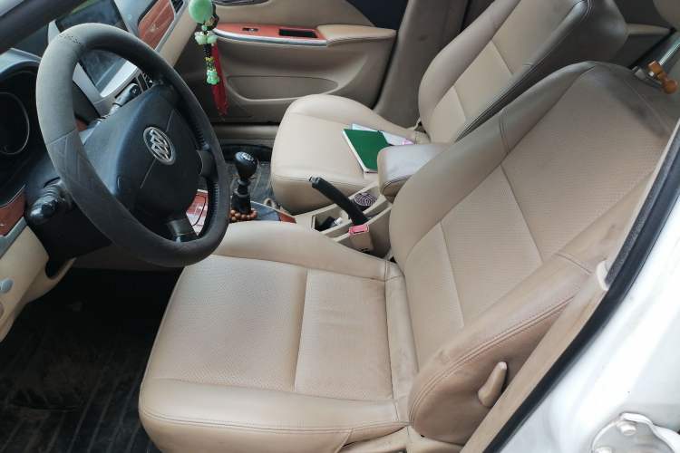 Used Buick Excelle 2013 1.5L Manual Luxury Model Driver Seat