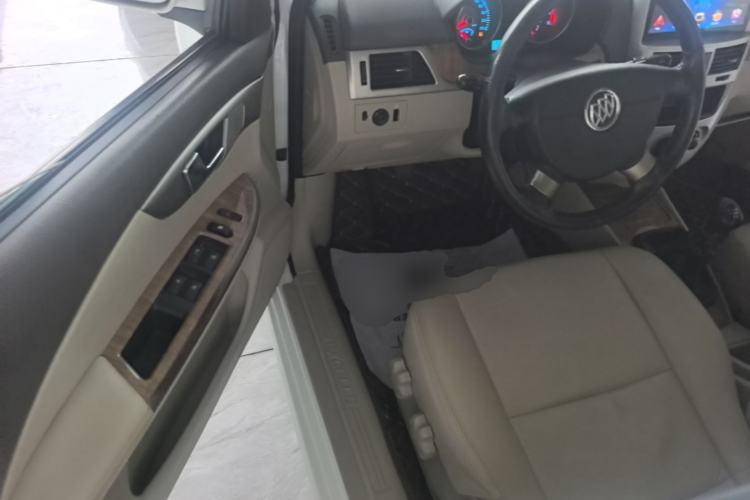 Used Buick Excelle 2013 1.5L Manual Luxury Model Driver Seat