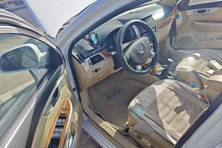 Used Buick Excelle 2013 1.5L Manual Luxury Model Driver Seat