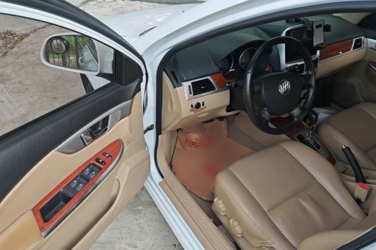 Used Buick Excelle 2013 1.5L Automatic Luxury Model Driver Seat