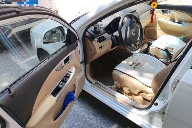Used Buick Excelle 2013 1.5L Manual Classic Model Driver Seat